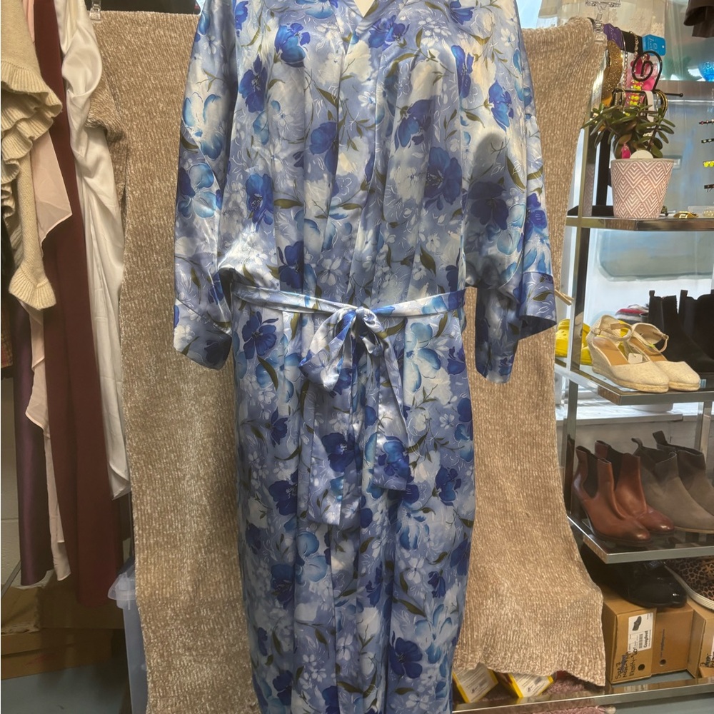 Plus SizeFloral Blue Women's Robe